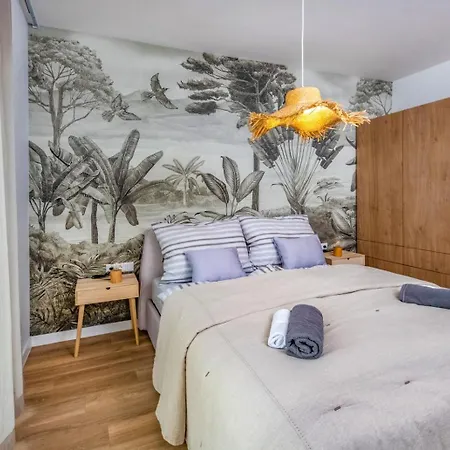 Platan Apartman By Hellobalatonlelle