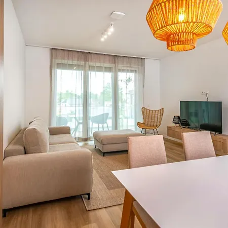 Platan Apartman By Hellobalatonlelle Διαμέρισμα *