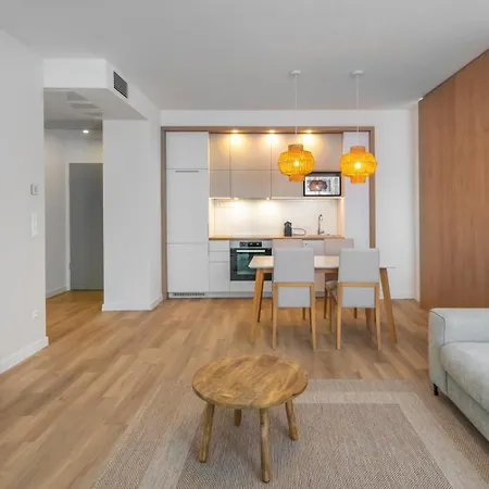 Platan Apartman By Hellobalatonlelle *