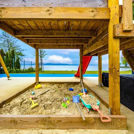 Apartment Platan Apartman By Hellobalatonlelle